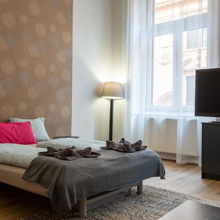City Center Apartment Budapest Bagian luar foto