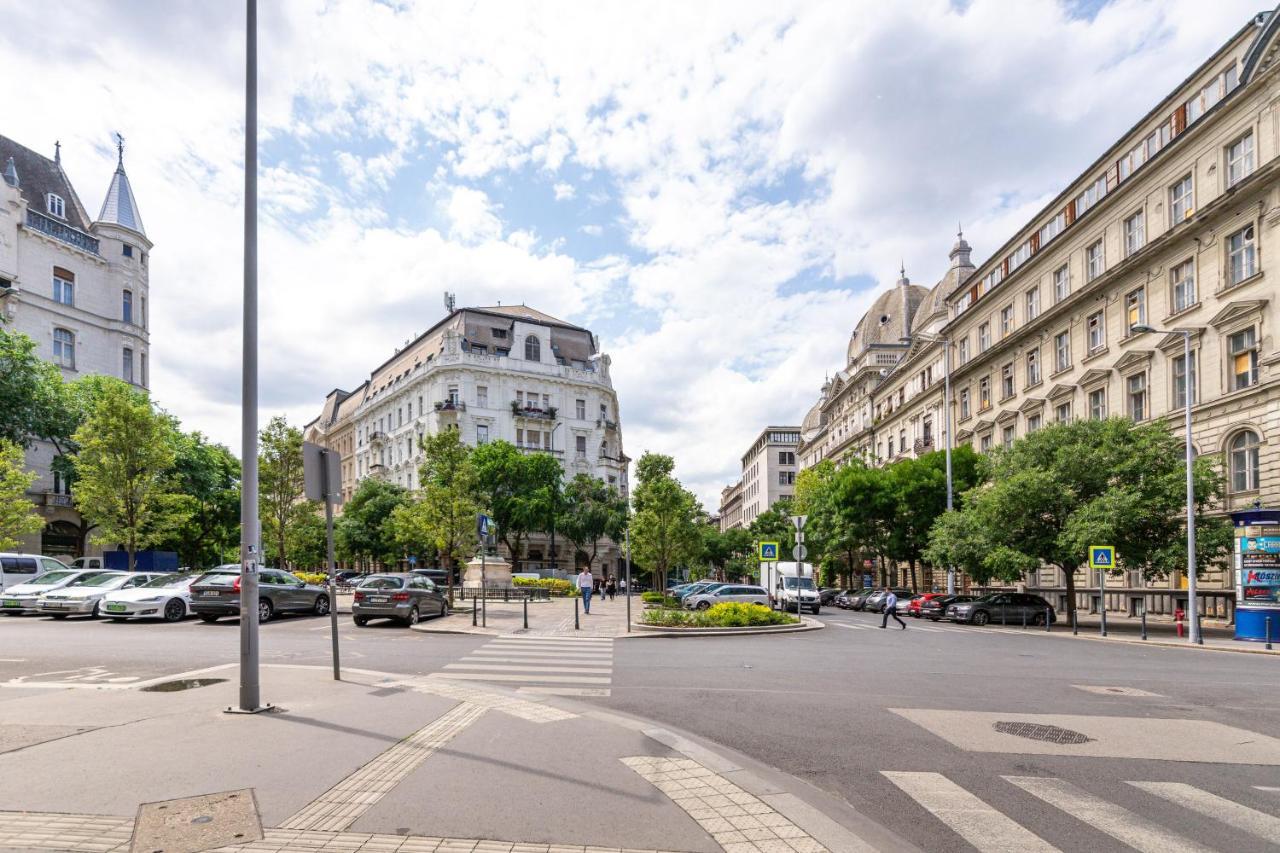 City Center Apartment Budapest Bagian luar foto