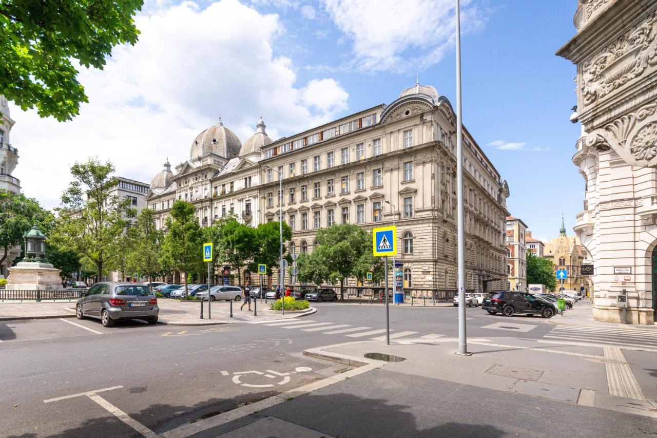 City Center Apartment Budapest Bagian luar foto
