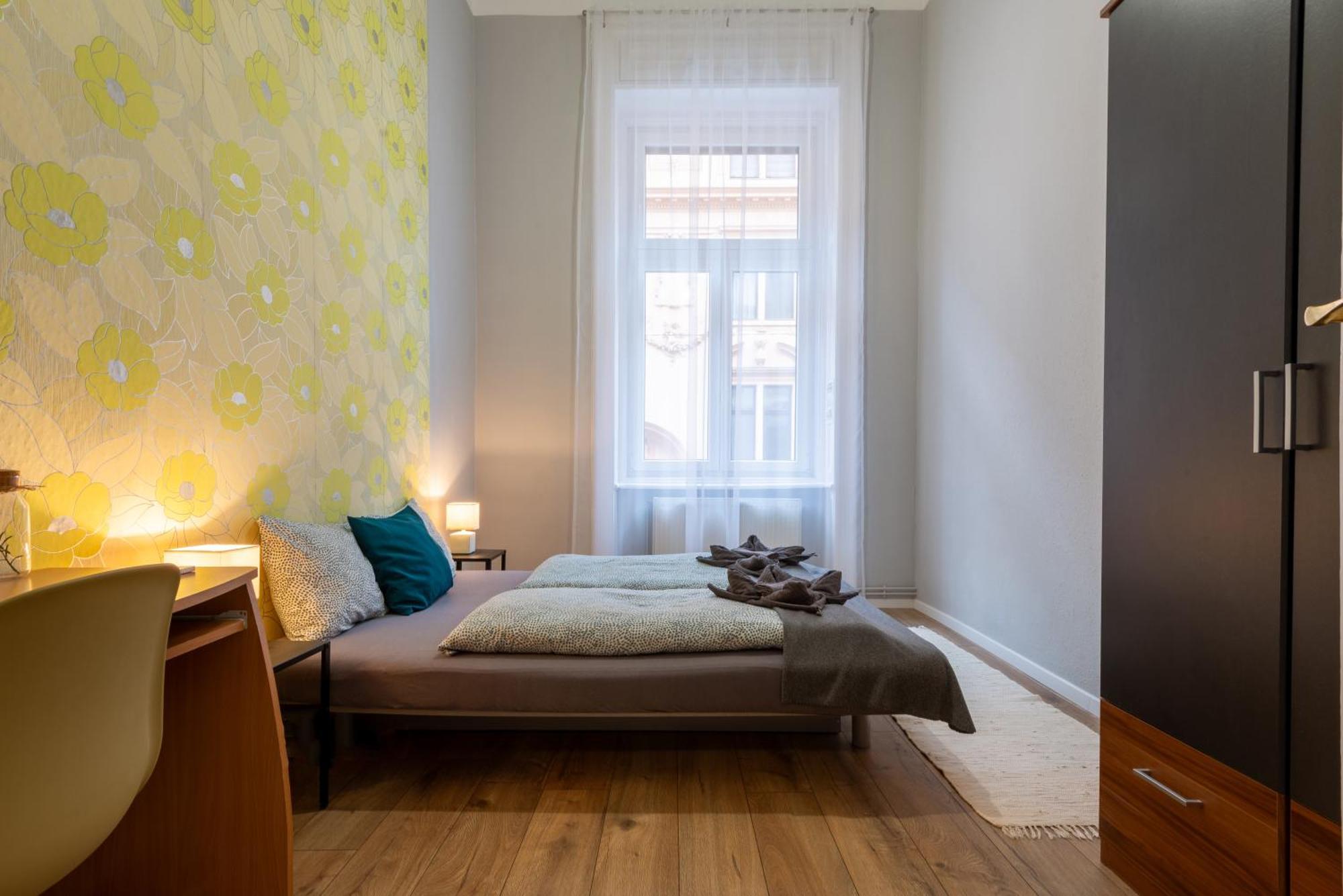 City Center Apartment Budapest Bagian luar foto