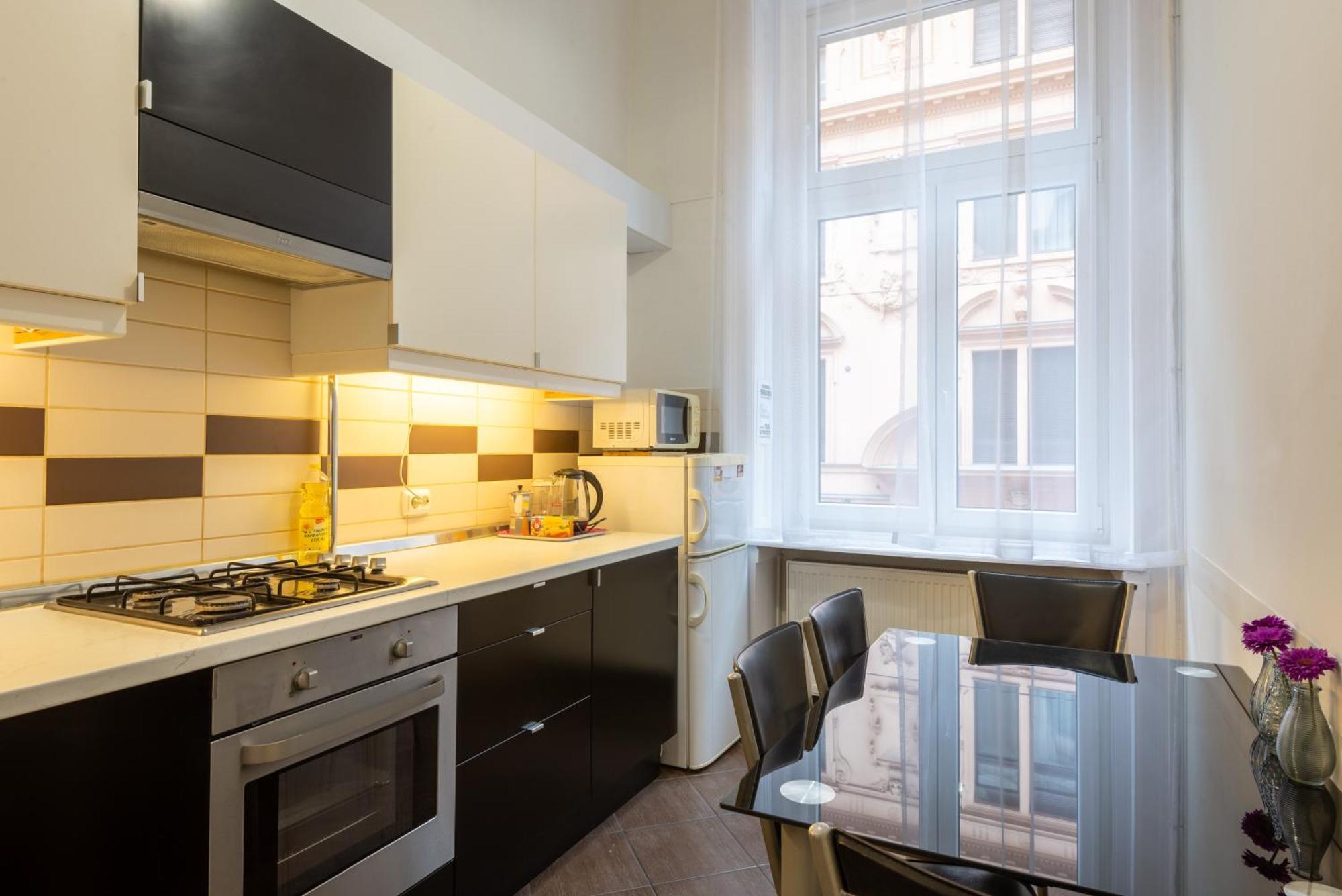 City Center Apartment Budapest Bagian luar foto