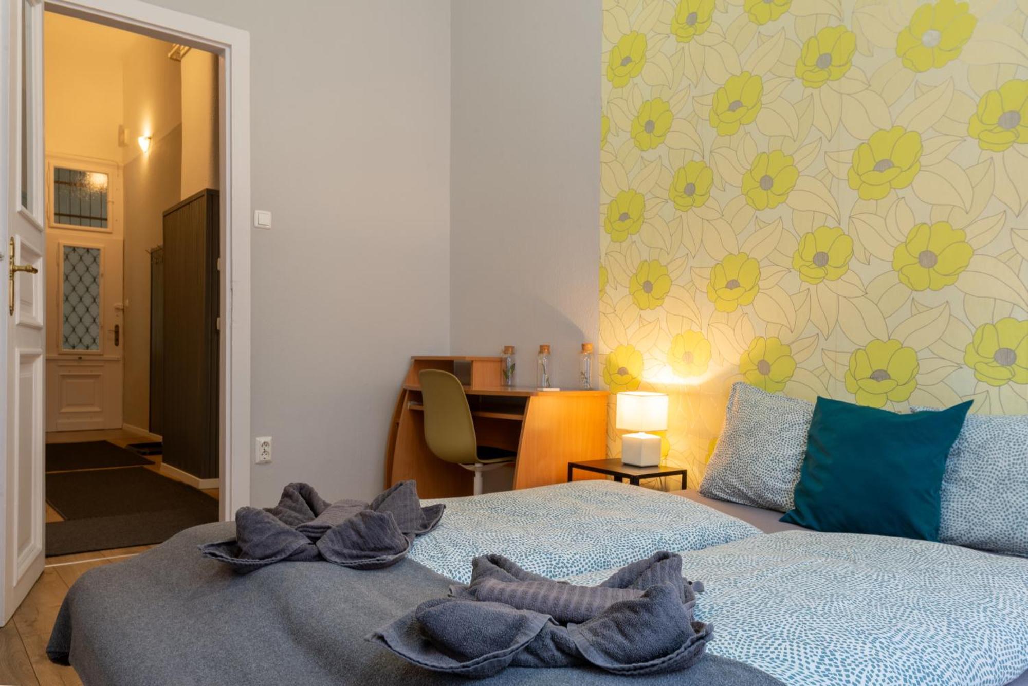 City Center Apartment Budapest Bagian luar foto