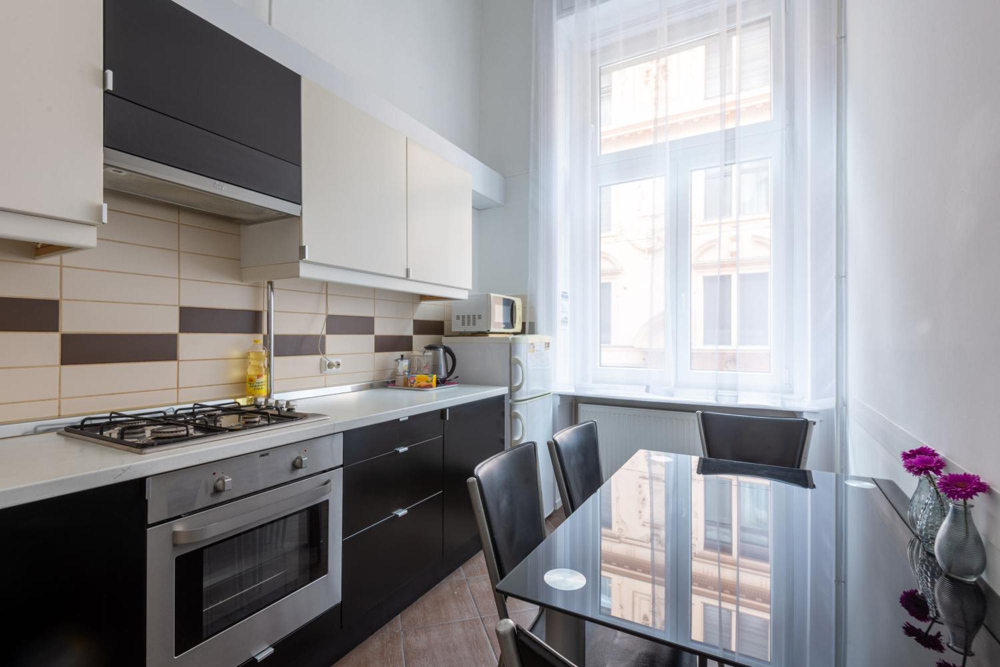 City Center Apartment Budapest Bagian luar foto